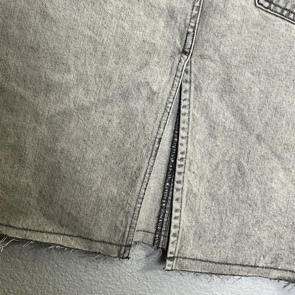 Zara Gray Wash Denim Pencil Short Jean Skirt Womens Small Back Split Coquette - Picture 4 of 12